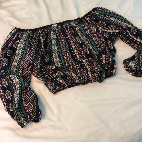 Other - Off shoulder printed top